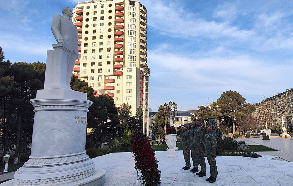 В азербайджанской армии прошли мероприятия по случаю Дня памяти великого лидера Гейдара Алиева (ФОТО)