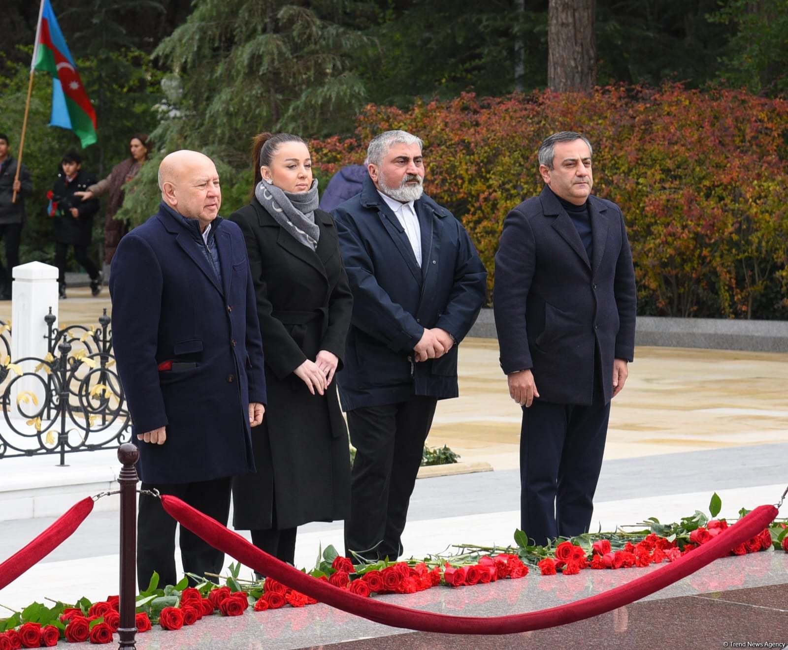 Азербайджанский народ почтил память великого лидера Гейдара Алиева (ФОТО)