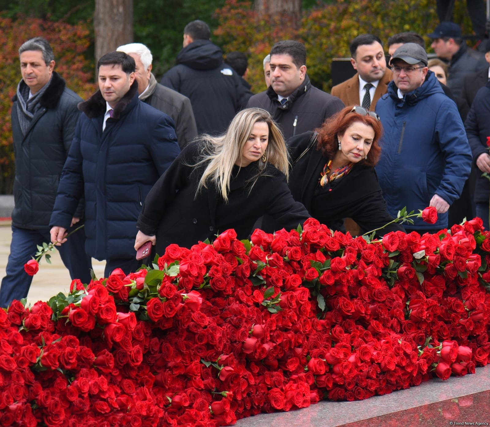 Азербайджанский народ почтил память великого лидера Гейдара Алиева (ФОТО)