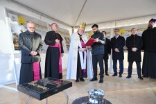 Baku hosts ceremony to consecrate territory for new church dedicated to Saint John Paul II (PHOTO)