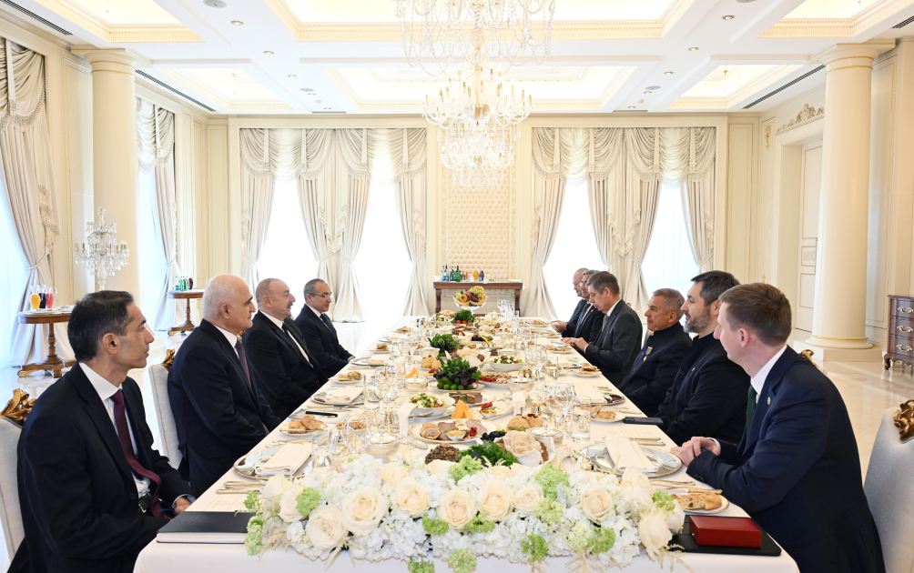 President Ilham Aliyev meets with Rais of Republic of Tatarstan of Russia (PHOTO/VIDEO)