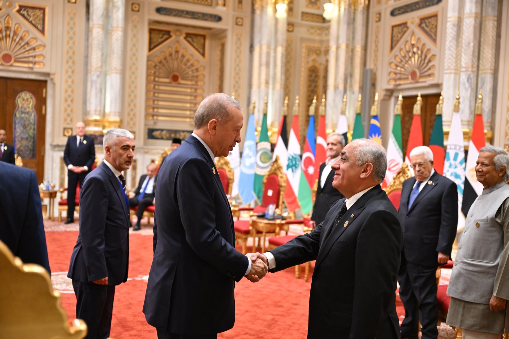 Azerbaijani PM holds several meetings as part of D-8 Summit in Cairo (PHOTO)