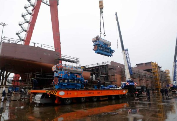 Installation of main engine boosts ASCO's Ro-Pax ferry construction (PHOTO)