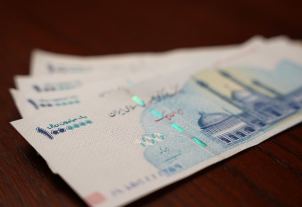Iran releases currency exchange rates for February 27