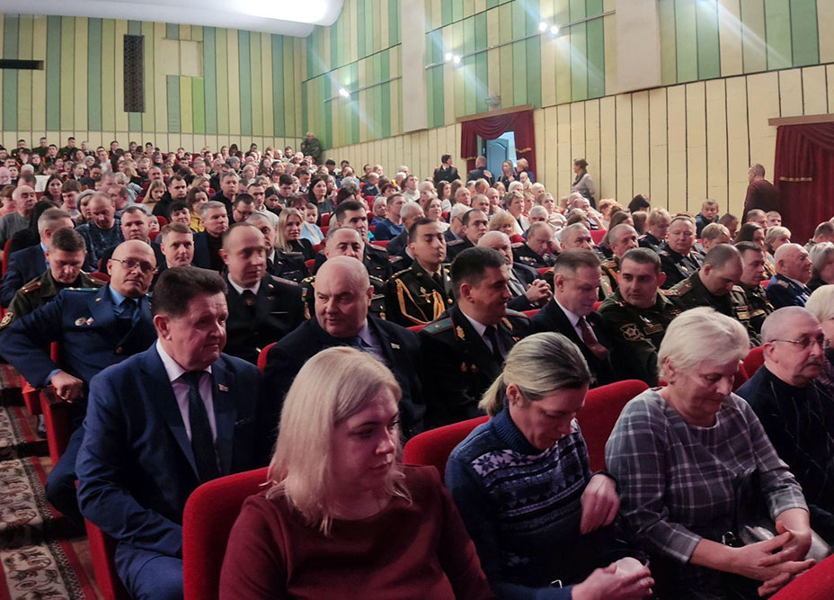 Представители аппарата военного атташе Азербайджана в Беларуси посетили Полоцкое кадетское училище (ФОТО)
