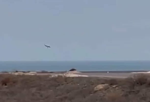 Посольство Франции выразило соболезнование в связи с крушением самолета AZAL