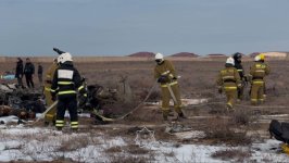 МЧС Казахстан продолжает спасательную операцию на месте авиакатастрофы в Актау (ФОТО/ВИДЕО)