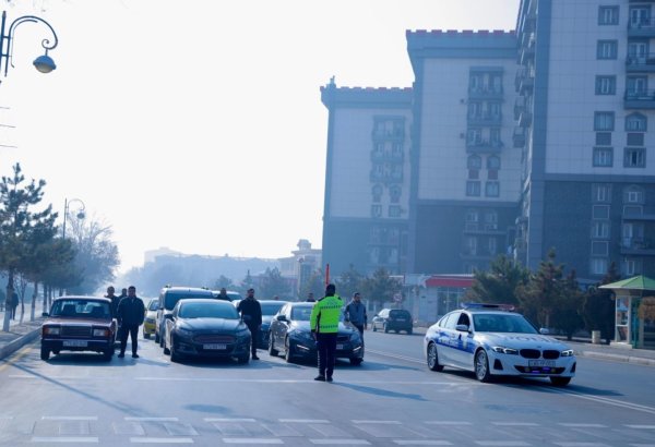 Azerbaijan's Nakhchivan honors jet disaster victims with minute's silence (PHOTO)