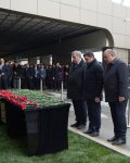 В Бакинском аэропорту установлен мемориальный стенд в связи с авиакатастрофой в Актау (ФОТО)