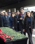 В Бакинском аэропорту установлен мемориальный стенд в связи с авиакатастрофой в Актау (ФОТО)