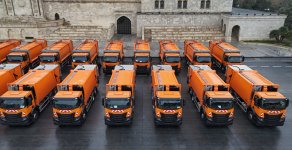 Президент Ильхам Алиев ознакомился с различными транспортными средствами специального назначения, которые будут оказывать коммунальные услуги в Баку (ФОТО/ВИДЕО)