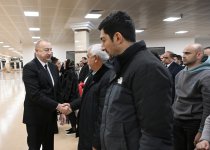 Президент Ильхам Алиев и Первая леди Мехрибан Алиева приняли участие в церемонии прощания с членами экипажа, погибшими в авиакатастрофе (ФОТО/ВИДЕО)