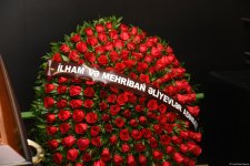В Баку состоялась церемония прощания с членами экипажа, погибшими при крушении самолета AZAL (ФОТО)