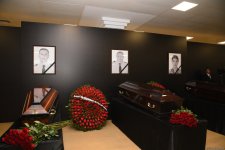 В Баку состоялась церемония прощания с членами экипажа, погибшими при крушении самолета AZAL (ФОТО)
