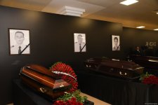 В Баку состоялась церемония прощания с членами экипажа, погибшими при крушении самолета AZAL (ФОТО)