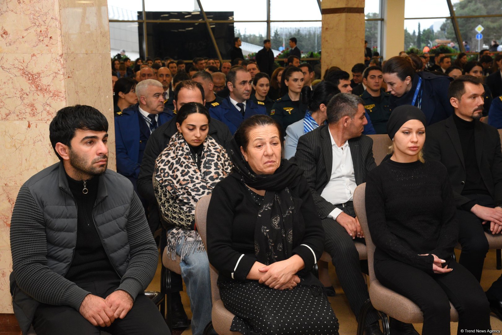 В Баку состоялась церемония прощания с членами экипажа, погибшими при крушении самолета AZAL (ФОТО)