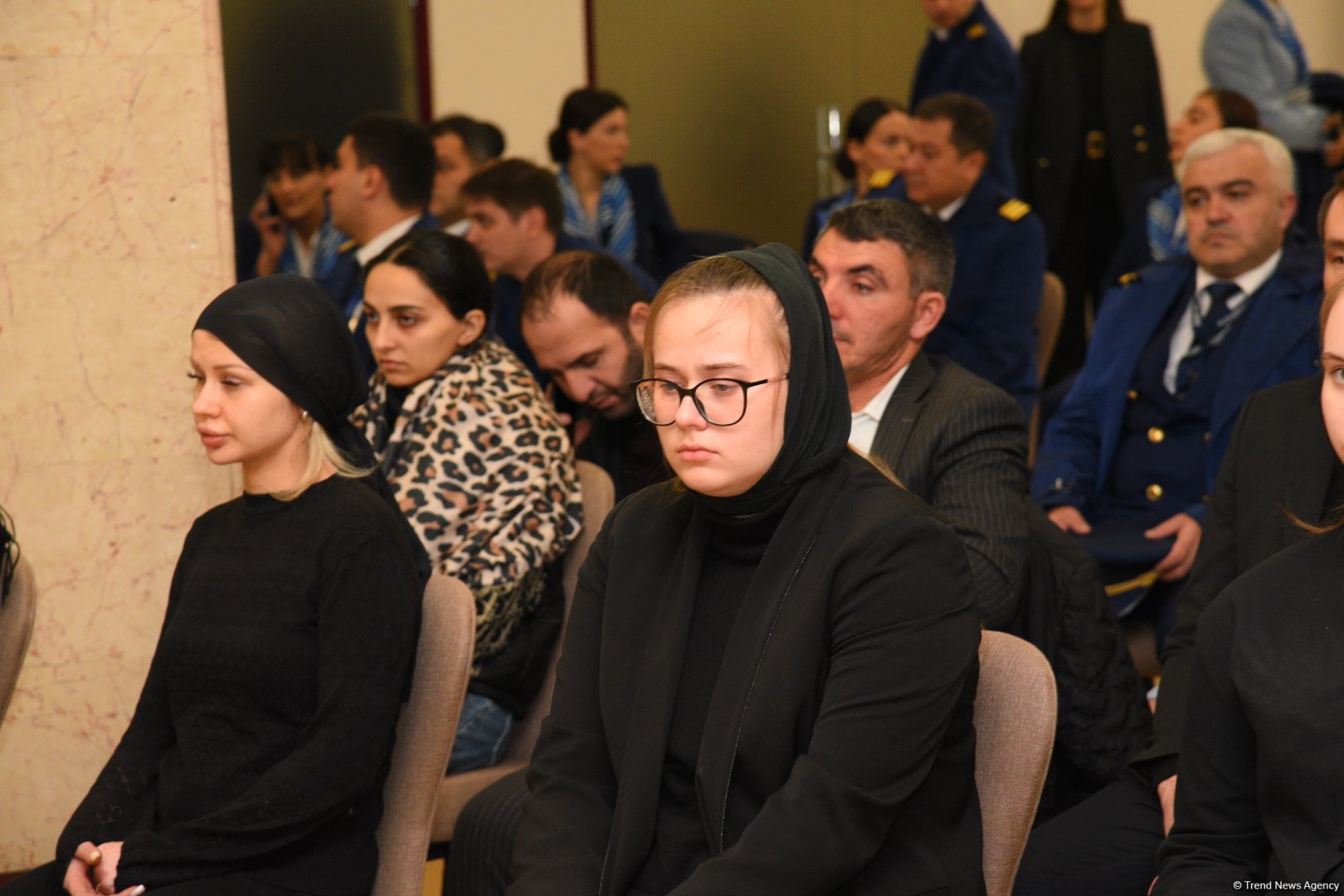 В Баку состоялась церемония прощания с членами экипажа, погибшими при крушении самолета AZAL (ФОТО)