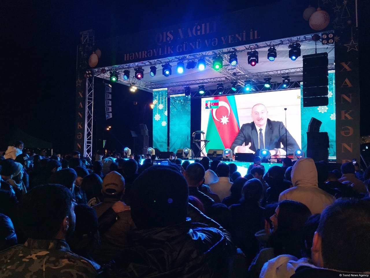 Жители Ханкенди встретили Новый год фейерверком