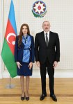Президент Ильхам Алиев встретился с членами семей погибшего в авиакатастрофе экипажа и выжившими бортпроводниками (ВИДЕО/ФОТО)