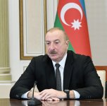 Президент Ильхам Алиев встретился с членами семей погибшего в авиакатастрофе экипажа и выжившими бортпроводниками (ВИДЕО/ФОТО)
