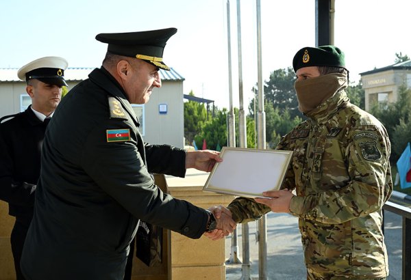 Azerbaijan holds graduation ceremony for Explosive Ordnance Disposal Course (PHOTO)