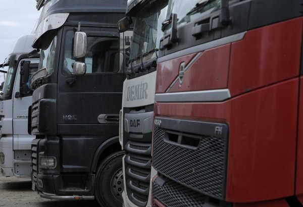 Iran reduces fees for Uzbek freight transporters