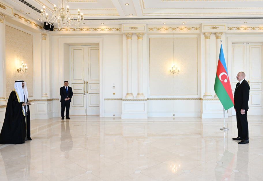 Президент Ильхам Алиев принял верительные грамоты нового посла Кувейта (ФОТО/ВИДЕО)