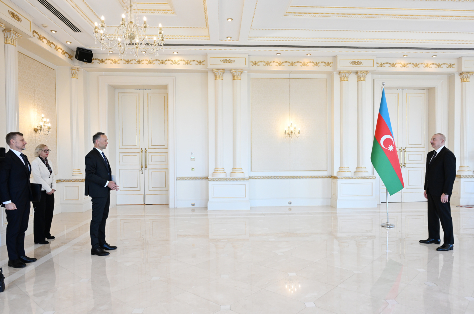Президент Ильхам Алиев принял верительные грамоты нового посла Литвы (ФОТО/ВИДЕО)