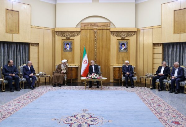Iran focuses on strengthening relations with neighboring countries – president