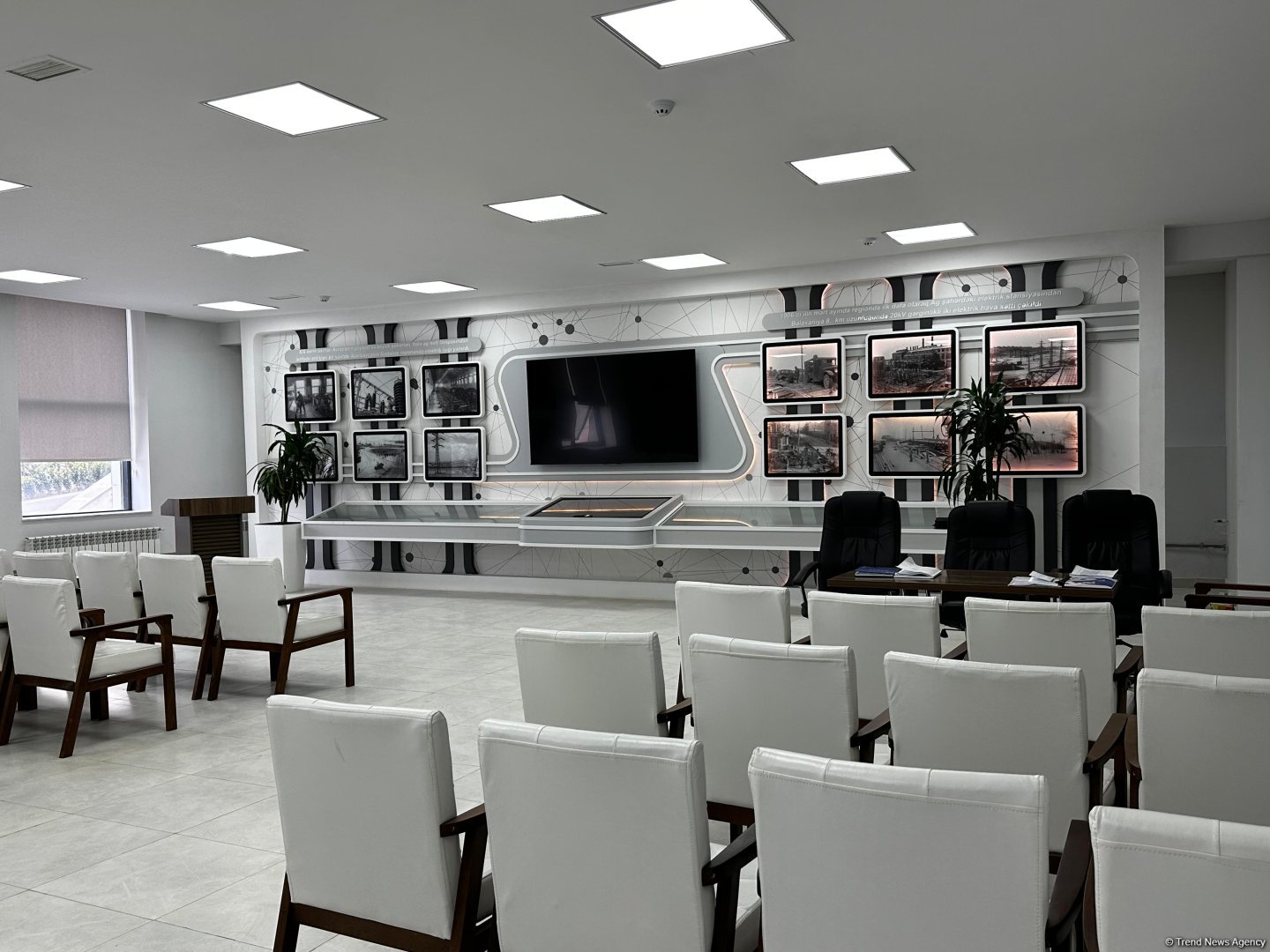 Azerbaijan's Azerishig holds talks with Chinese Dongfang Electric Corporation (PHOTO)