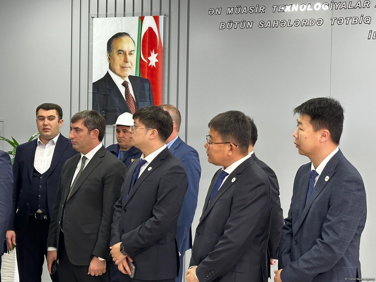 Azerbaijan's Azerishig holds talks with Chinese Dongfang Electric Corporation (PHOTO)