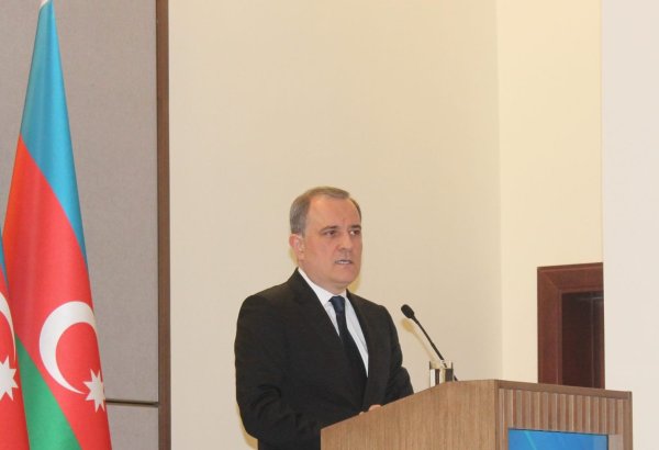 Azerbaijani FM departs for Uzbekistan on working visit