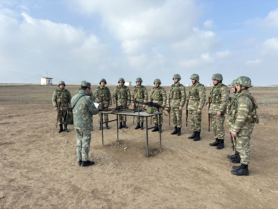 Azerbaijan keeps on training camps with military conscripts (PHOTO)
