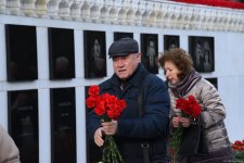 Азербайджанский народ чтит светлую память жертв трагедии 20 Января (ФОТО)