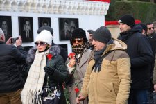 Азербайджанский народ чтит светлую память жертв трагедии 20 Января (ФОТО)