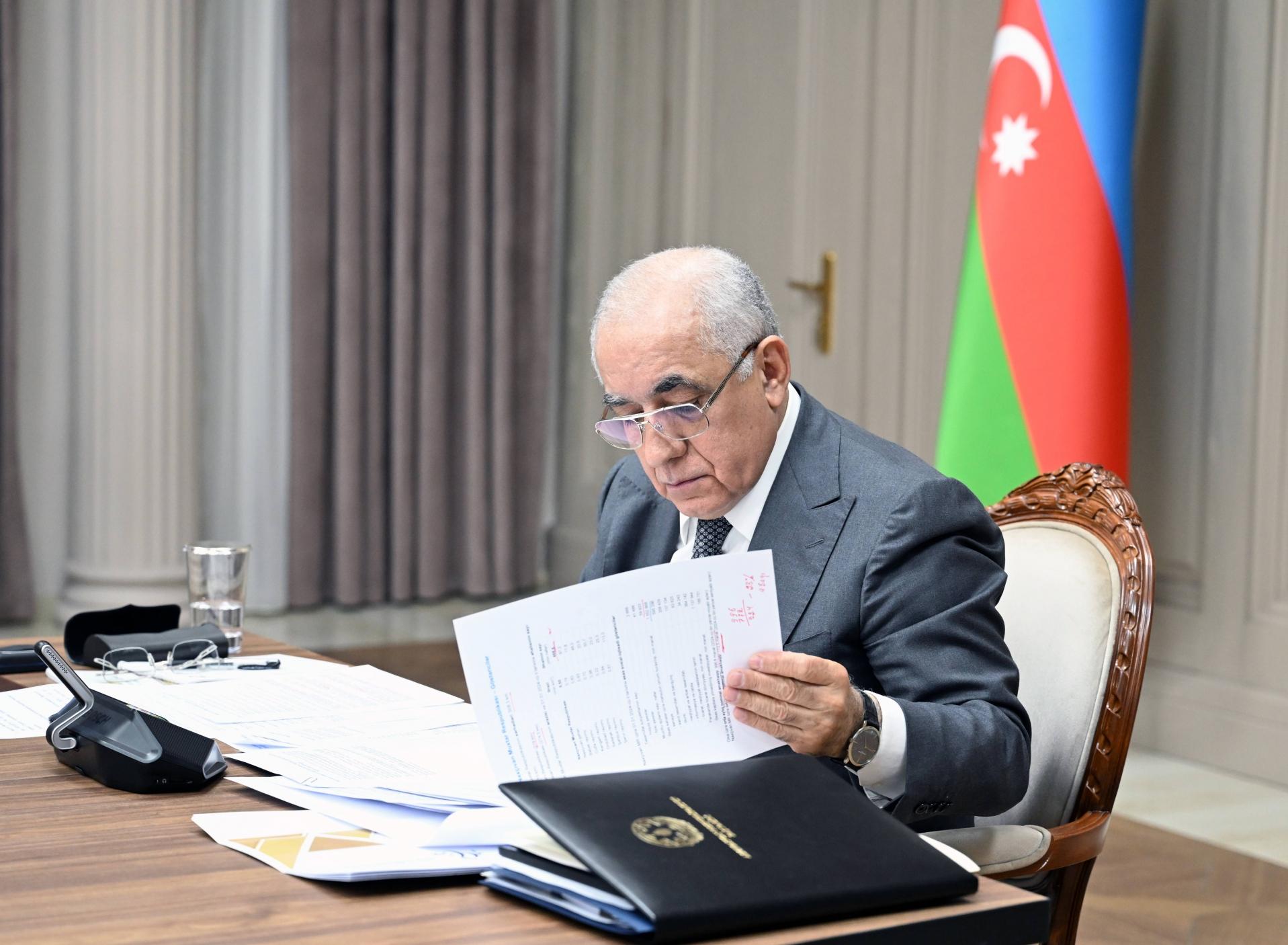 Azerbaijan convenes economic council meeting (PHOTO)