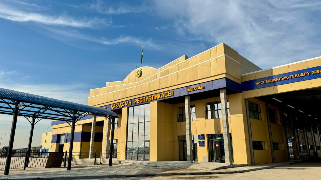 Border between Kazakhstan and Uzbekistan enhances with additional checkpoints