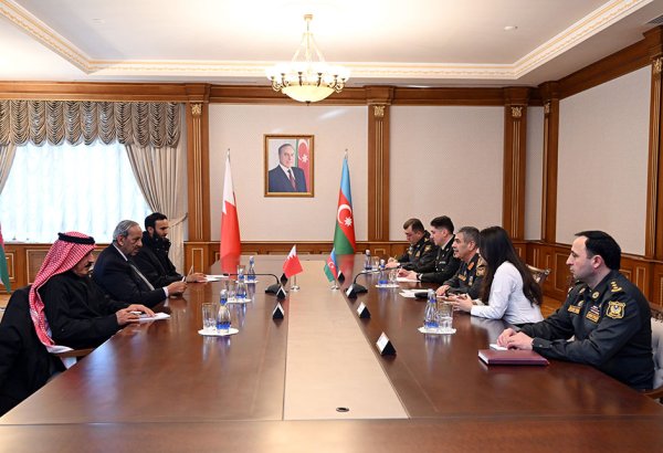 Azerbaijan, Bahrain mull over military cooperation (PHOTO)