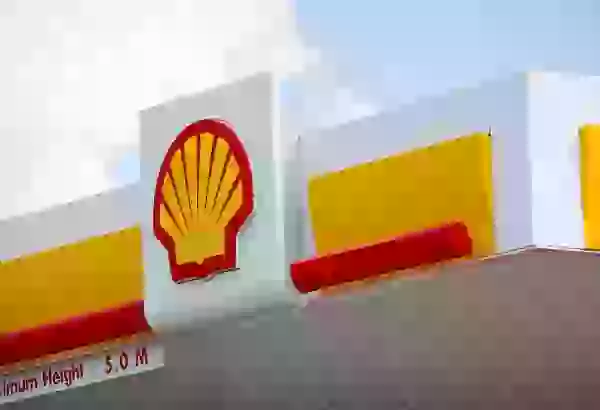 Shell sees lower 2025 Integrated Gas earnings despite derivative gains