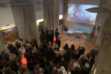 Коллекция Magic Carpet, вдохновленная карабахским ковром "Варни"  представлена в Вене (ФОТО)