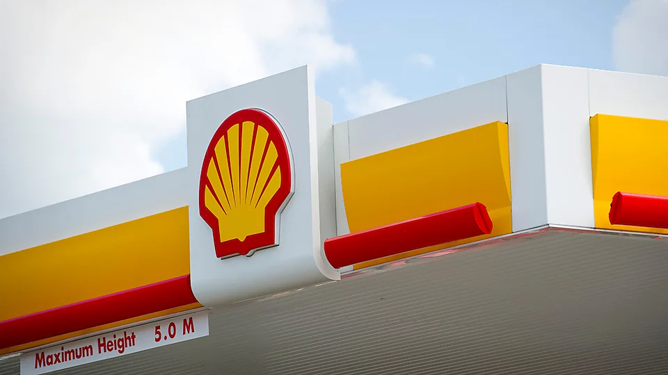 Shell 3Q2025 adjusted EBITDA rises