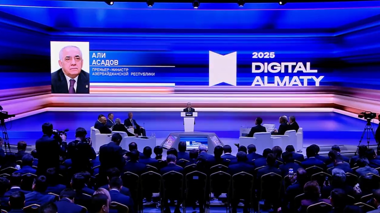 Премьер-министр Али Асадов принял участие в международном цифровом форуме Digital Almaty 2025 (ФОТО)