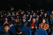 Турецкие звезды в Баку приняли участие в гала-вечере фильма "Bir Ömrün Sonbaharı" (ФОТО)
