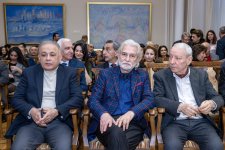 На крыльях мечты Сируса Мирзазаде - женские портреты на фоне интерьеров и пейзажей (ФОТО)