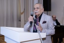 На крыльях мечты Сируса Мирзазаде - женские портреты на фоне интерьеров и пейзажей (ФОТО)