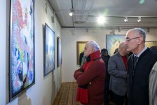 На крыльях мечты Сируса Мирзазаде - женские портреты на фоне интерьеров и пейзажей (ФОТО)