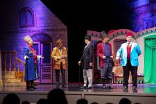 85-летний юбилей Джаннет Селимовой отметили спектаклем "Не та, так эта" (ФОТО)