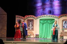 85-летний юбилей Джаннет Селимовой отметили спектаклем "Не та, так эта" (ФОТО)