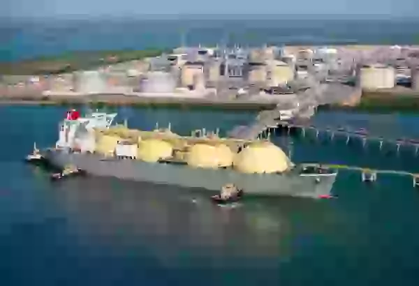 TotalEnergies' LNG income falls in 2Q2025 amid weaker prices
