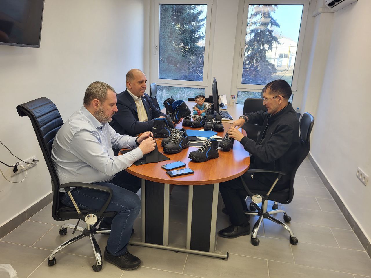 Uzbekistan expands footwear production under Tizca brand